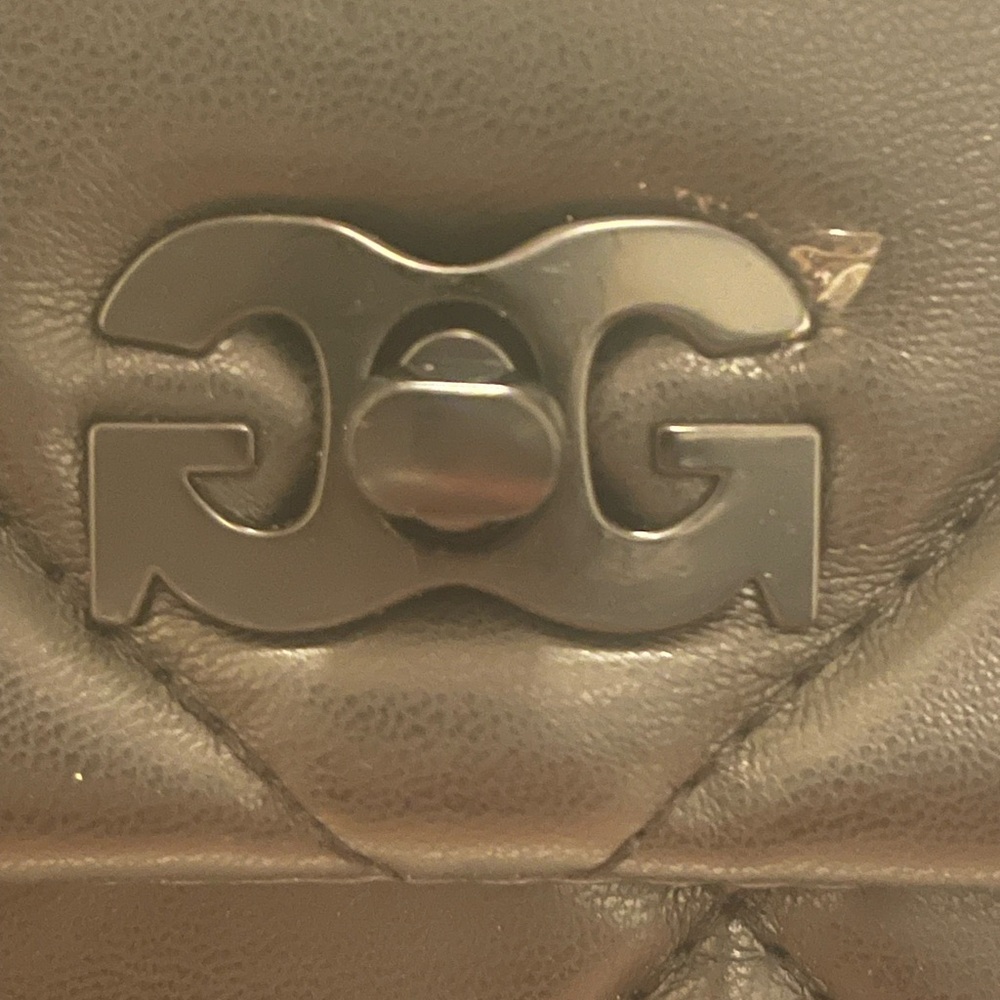 Gilda Paris Large Black Quilted Handbag with Flap Design - Picture 2 of 4